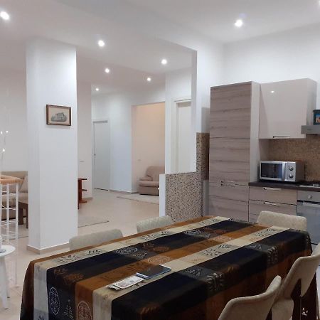 Casa Galante Ostia Centro Apartman Kültér fotó