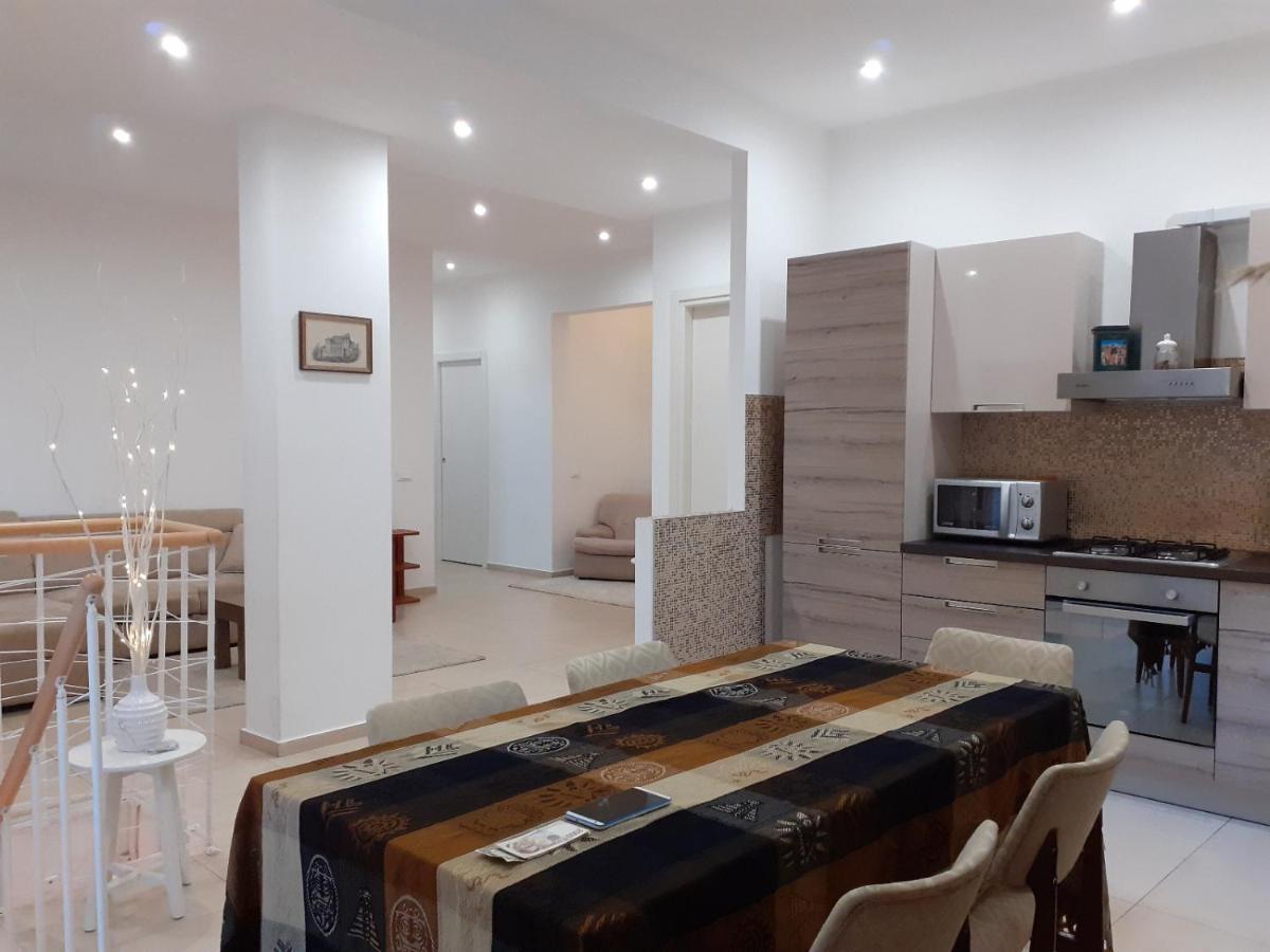 Casa Galante Ostia Centro Apartman Kültér fotó