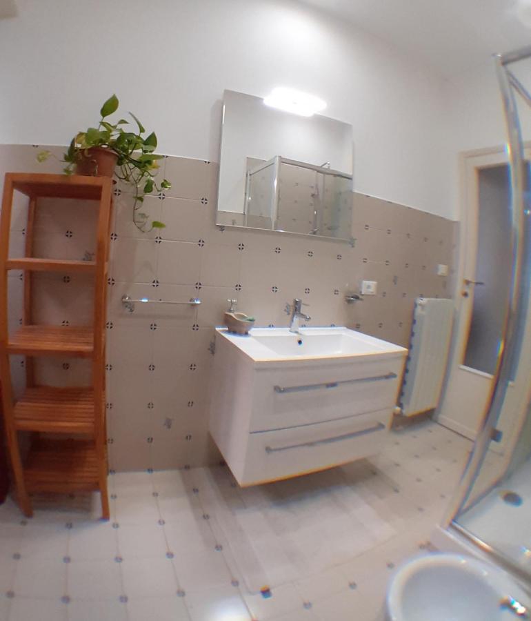 Casa Galante Ostia Centro Apartman Kültér fotó